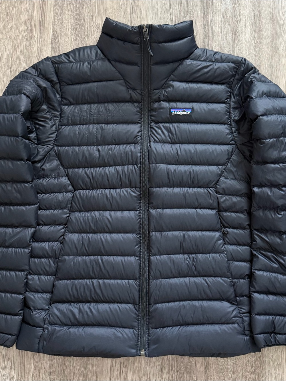 Patagonia Down Sweater Mens Small / Womens Medium Black Puffer Jacket MSRP $289